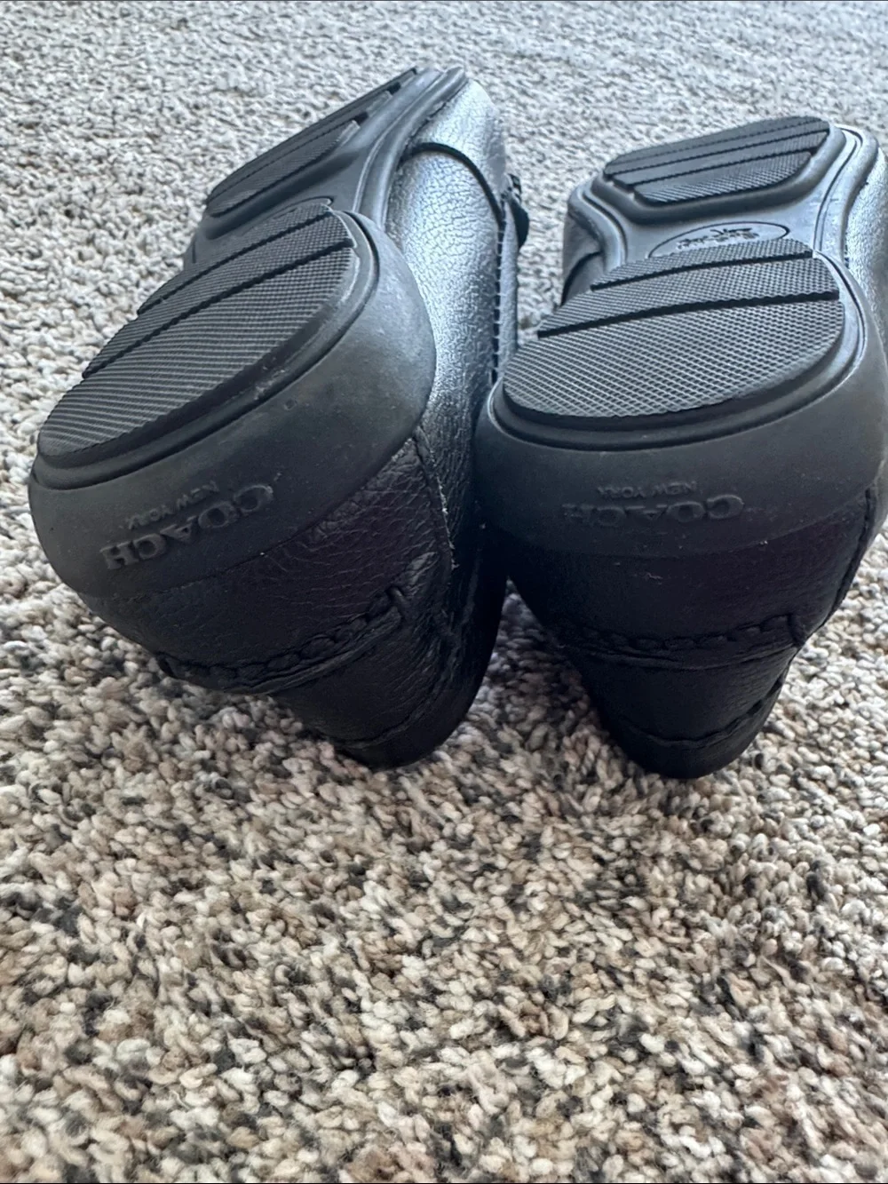 Coach Odette Black Pebbled Scalloped Penny Loafers Size 8.5 - Picture 5 of 10
